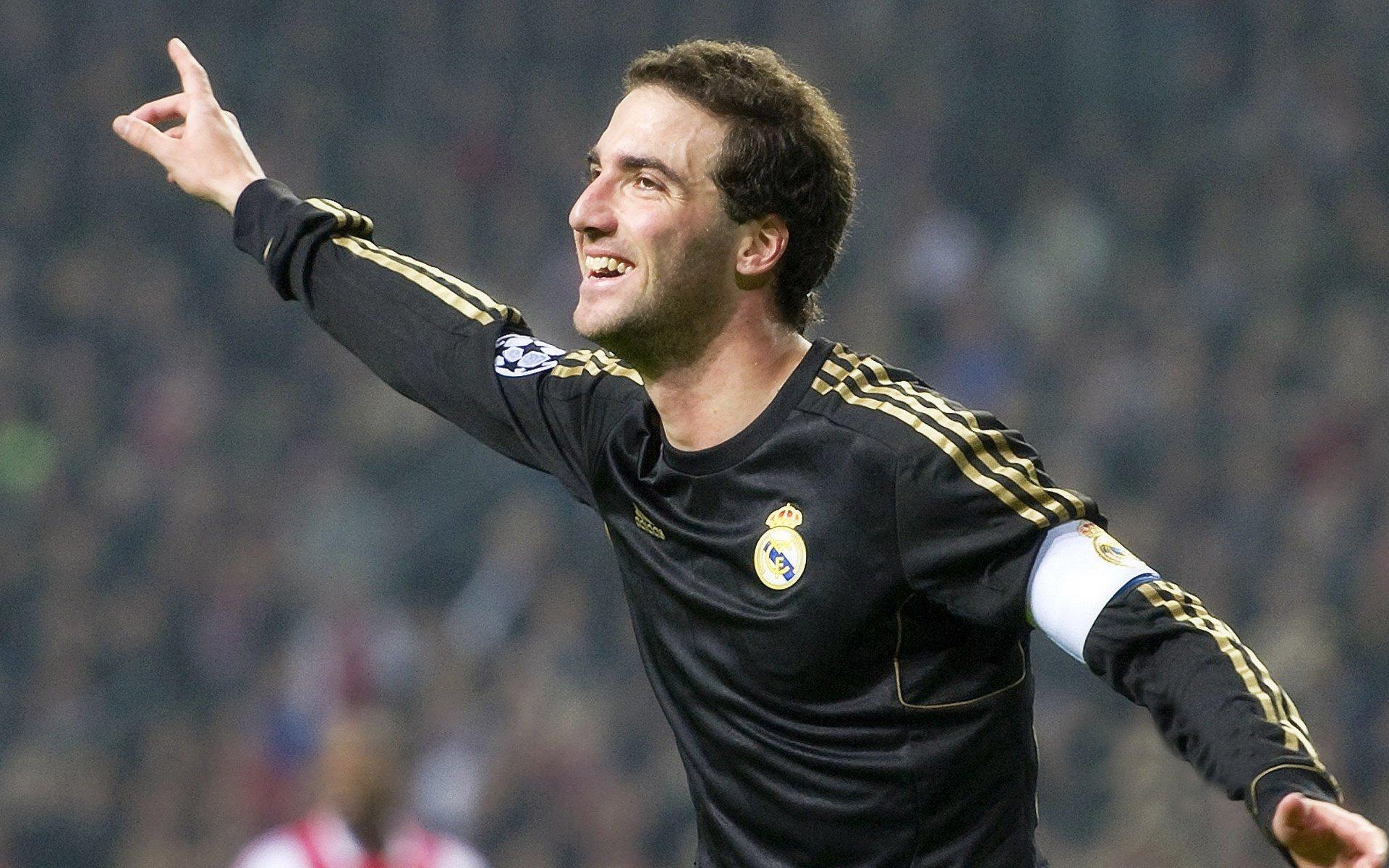 北京冬奥会闪耀青春光芒，中国00后运动员崭露头角，谱写新时代体育华章