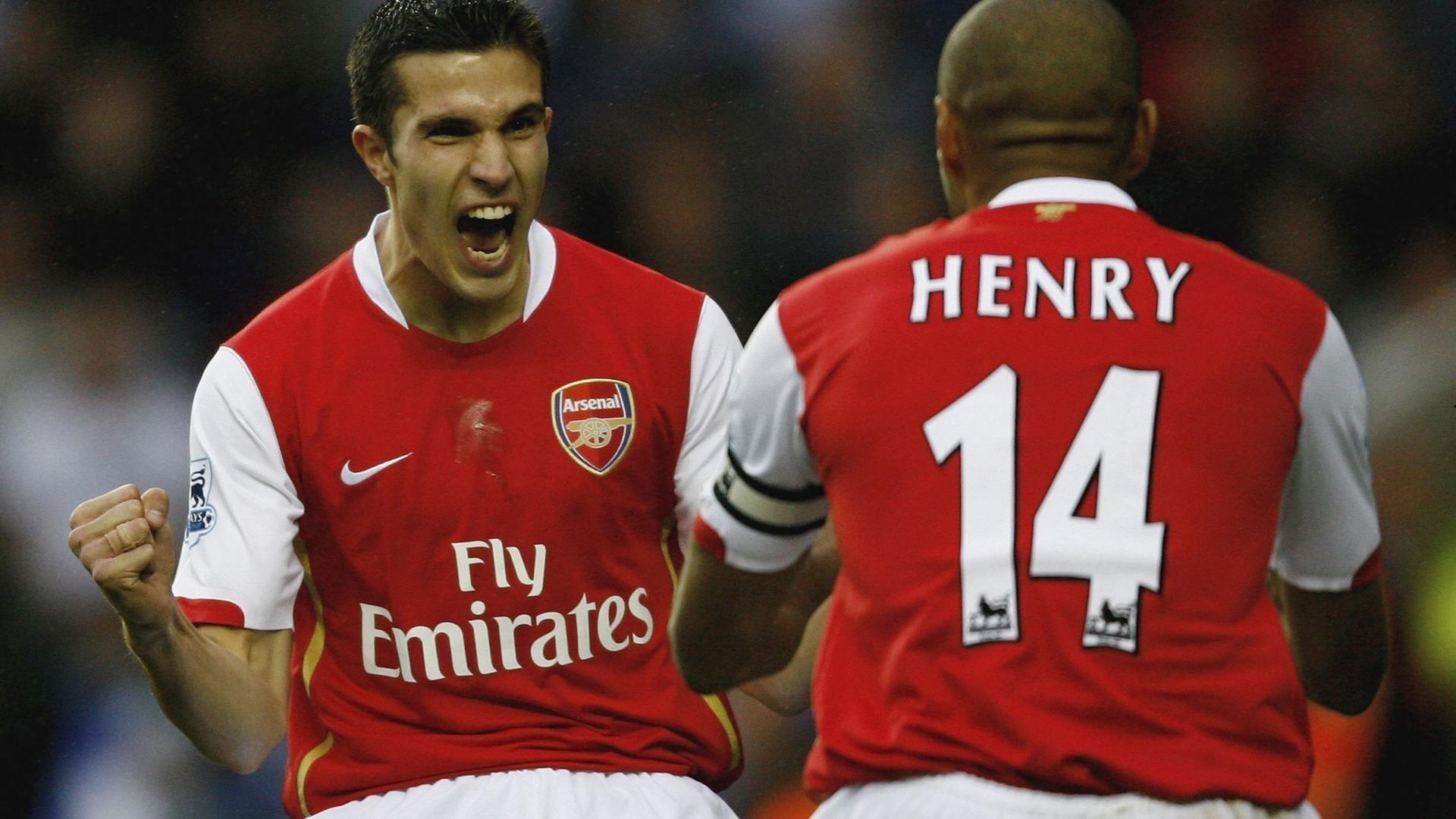 山东泰山队夏窗调整动作频频，瓦科续约留队，德尔加多回归驰援，