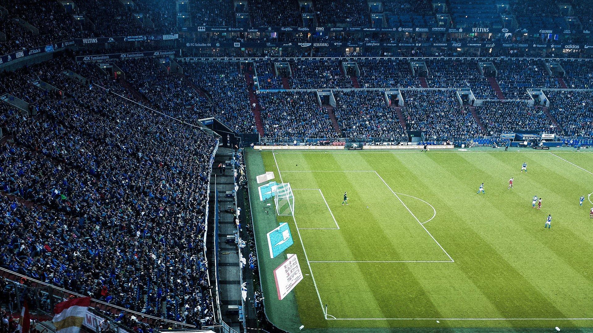 埃弗顿瞄准右路补强，霍尔姆与库菲成夏窗关